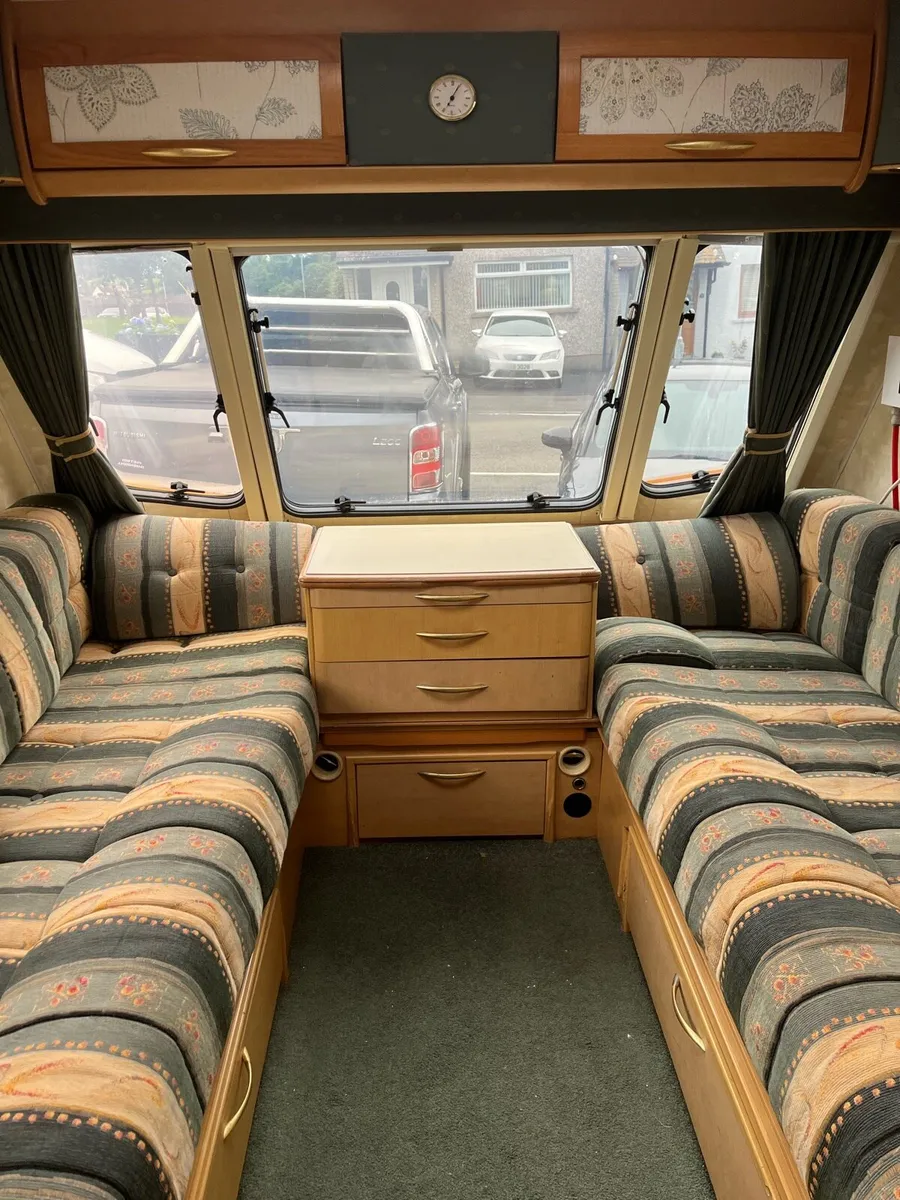 Caravan - Image 4