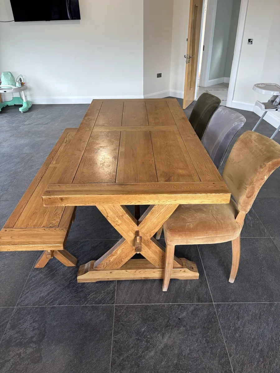 Dining table - Image 2