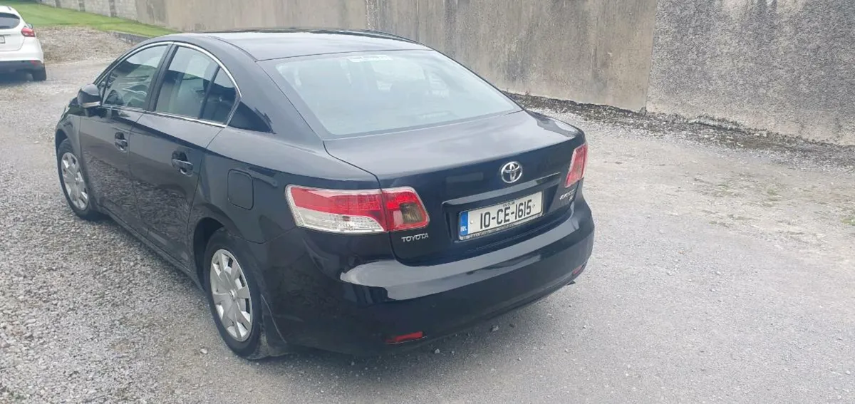 Toyota Avensis - Image 4