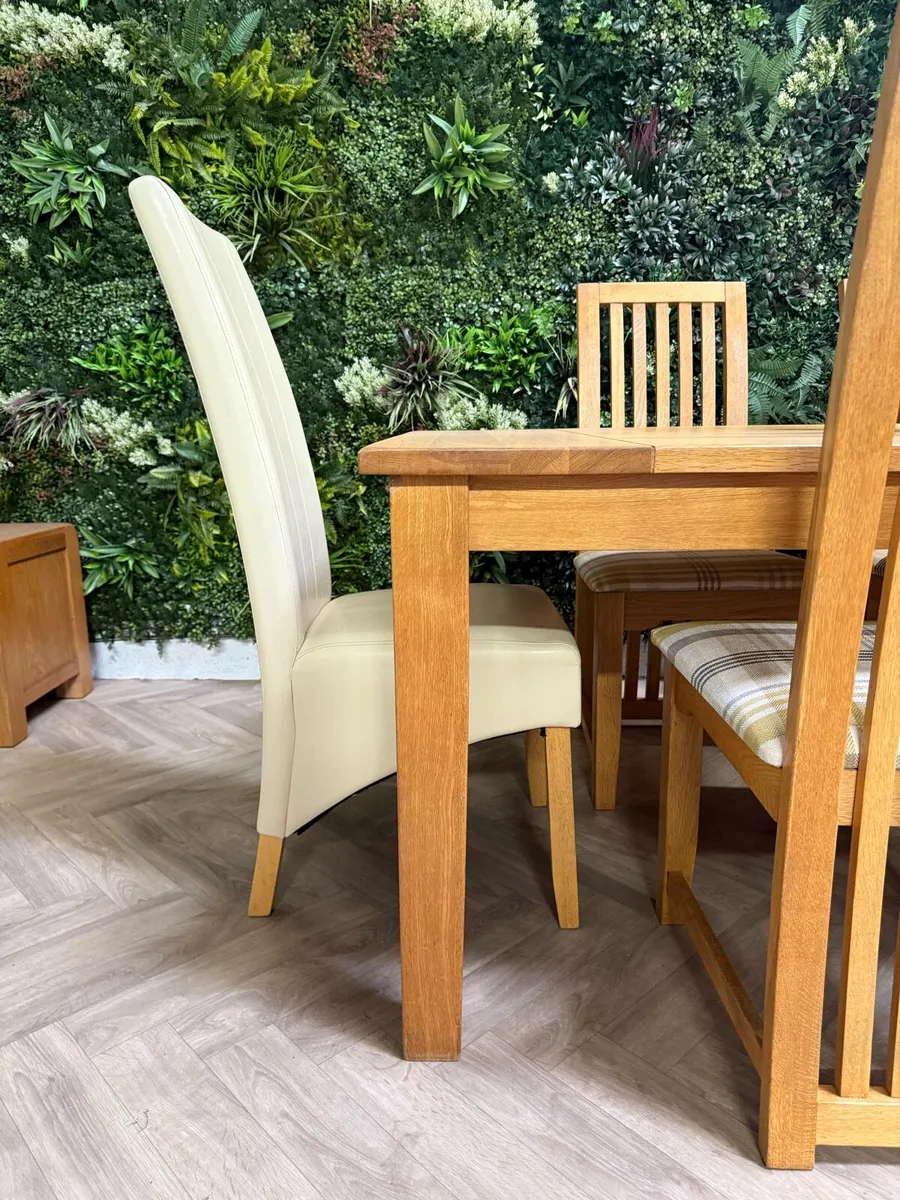 Oak kitchen table & 6 chairs/dining set - Image 4