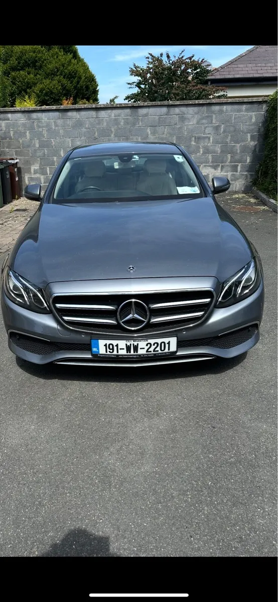 Mercedes E220 - Image 1