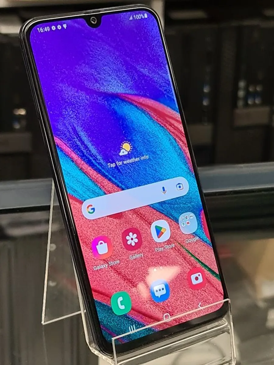 Samsung Galaxy A40 64GB Dual SIM Black Network unlocked Android Smartphone - Image 3