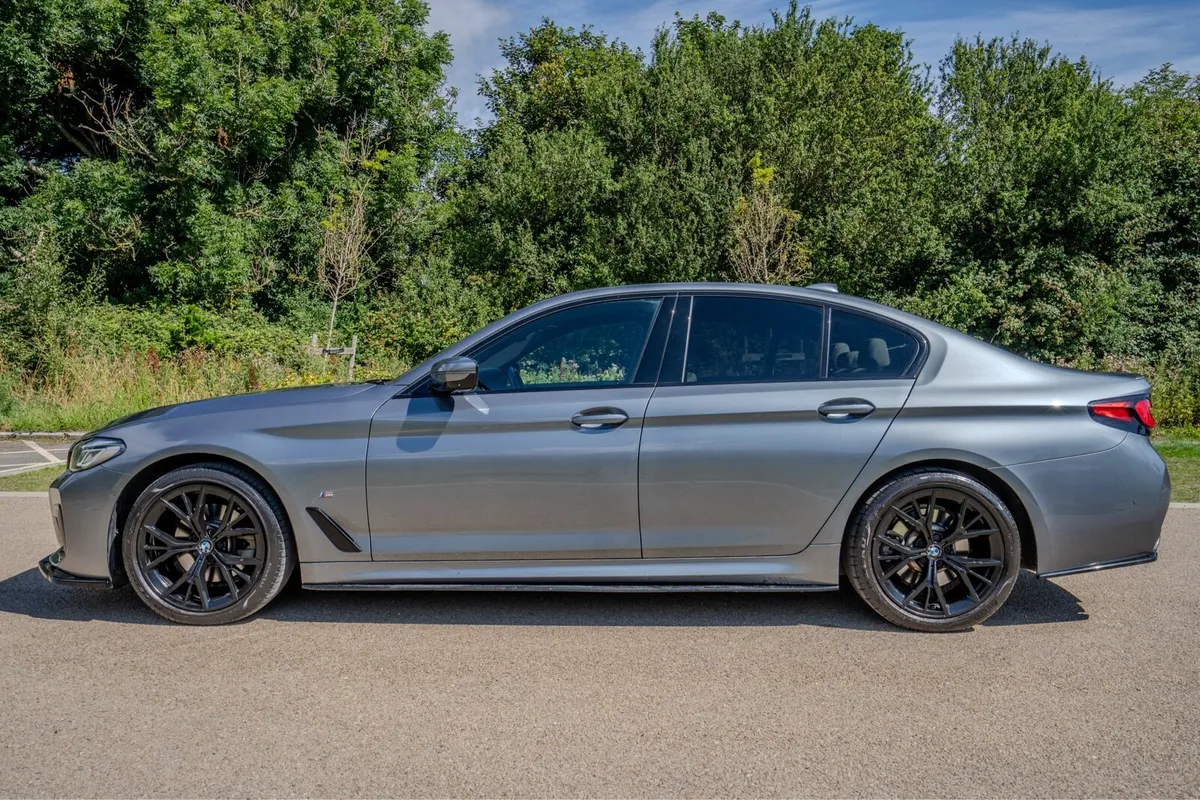 BMW 520D G30 M Sport MHEV 4DR Auto - Image 2
