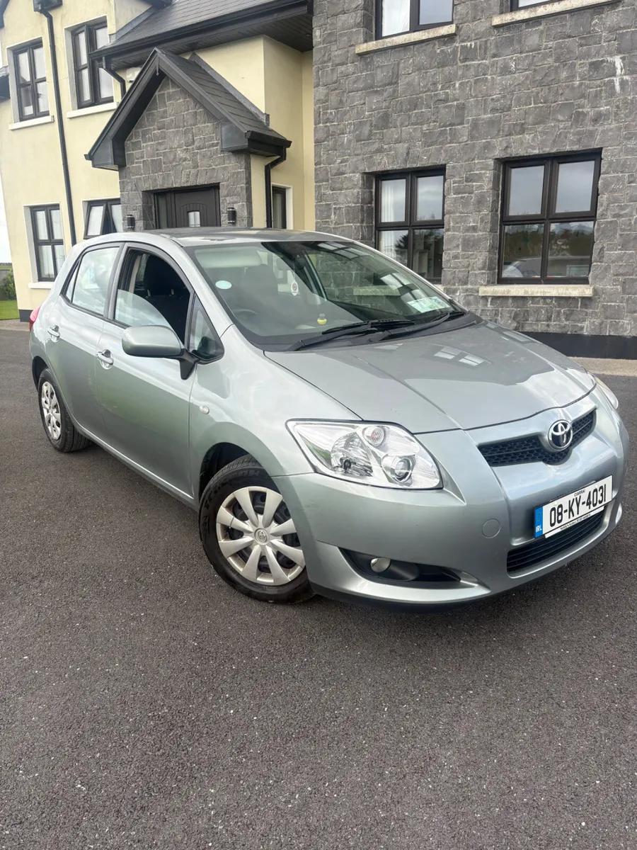 Toyota Auris 2008 - Image 1