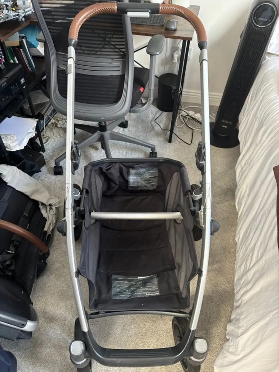Uppababy Vista2 Buggy Travel System - Image 3