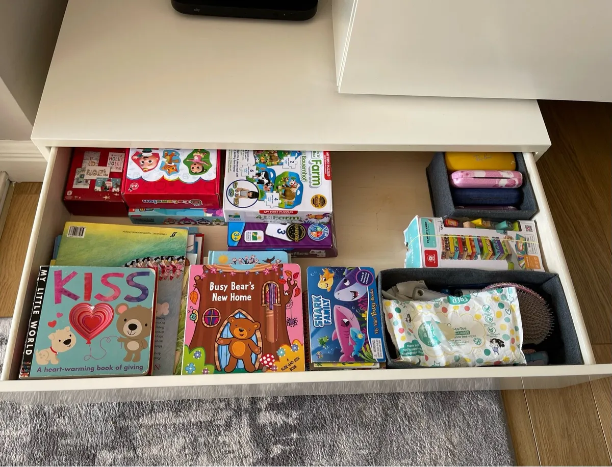 TV Unit - Image 4