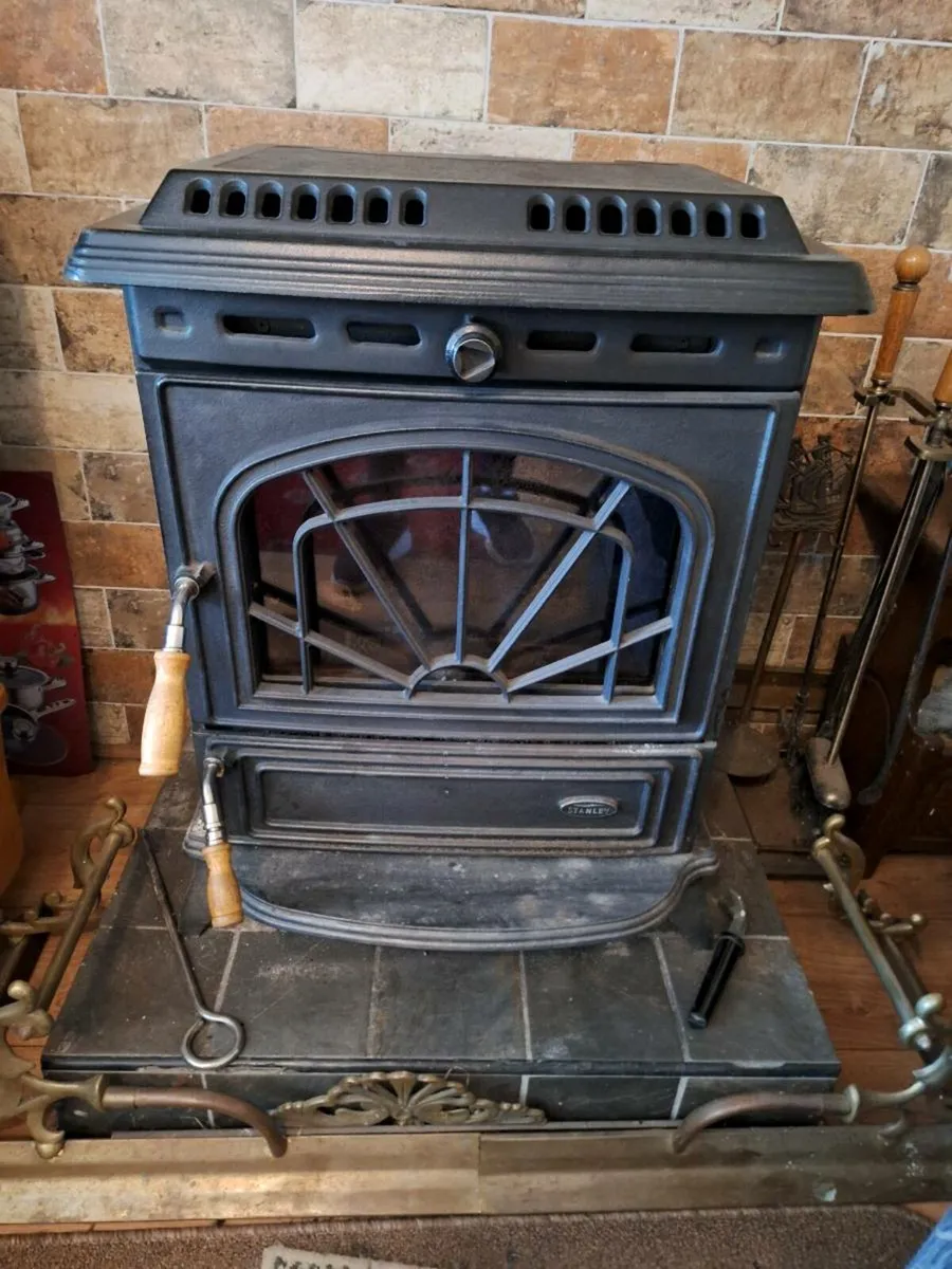 Stanley stove - Image 1