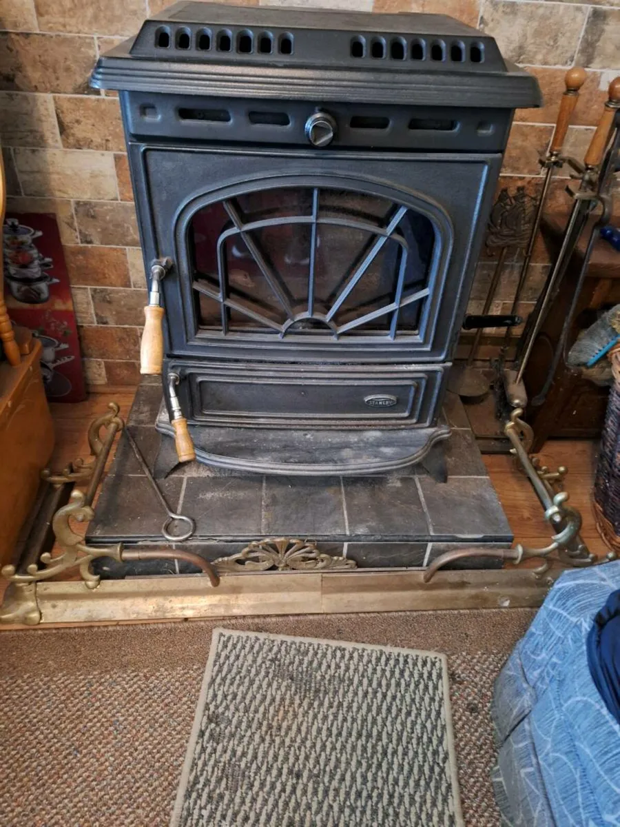Stanley stove - Image 2