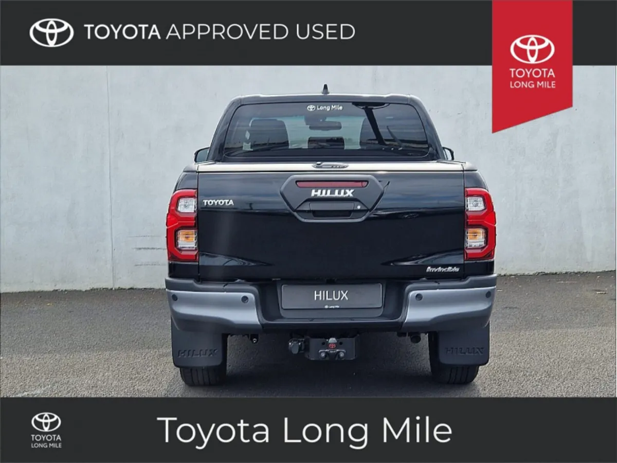Toyota Hilux 2.8 Invincible Fully Loaded + Vat - Image 4