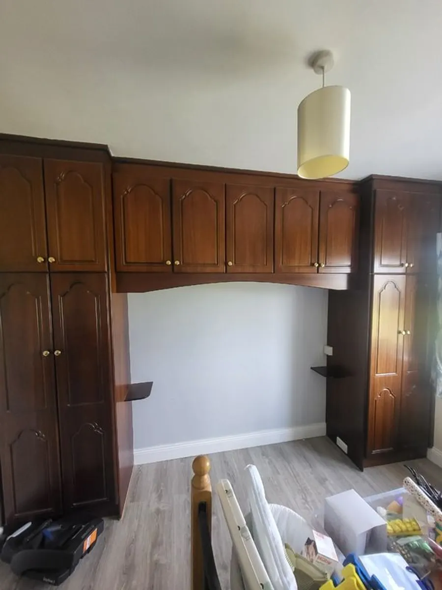 Built in wardrobe - Image 1
