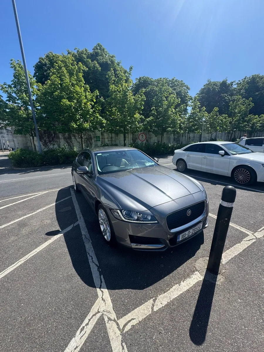Jaguar XF 2.0D Prestige - Image 2