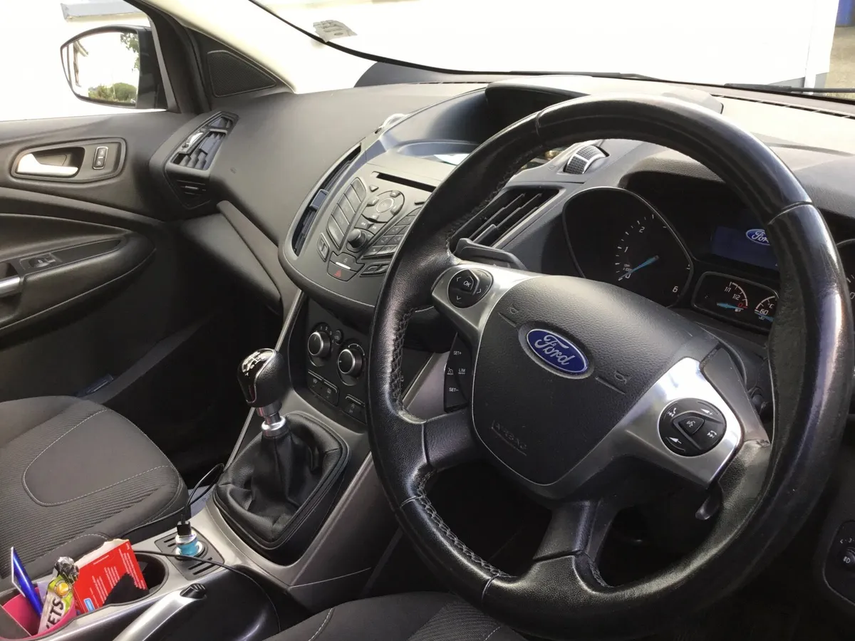 Ford Kuga 2015 - Image 4