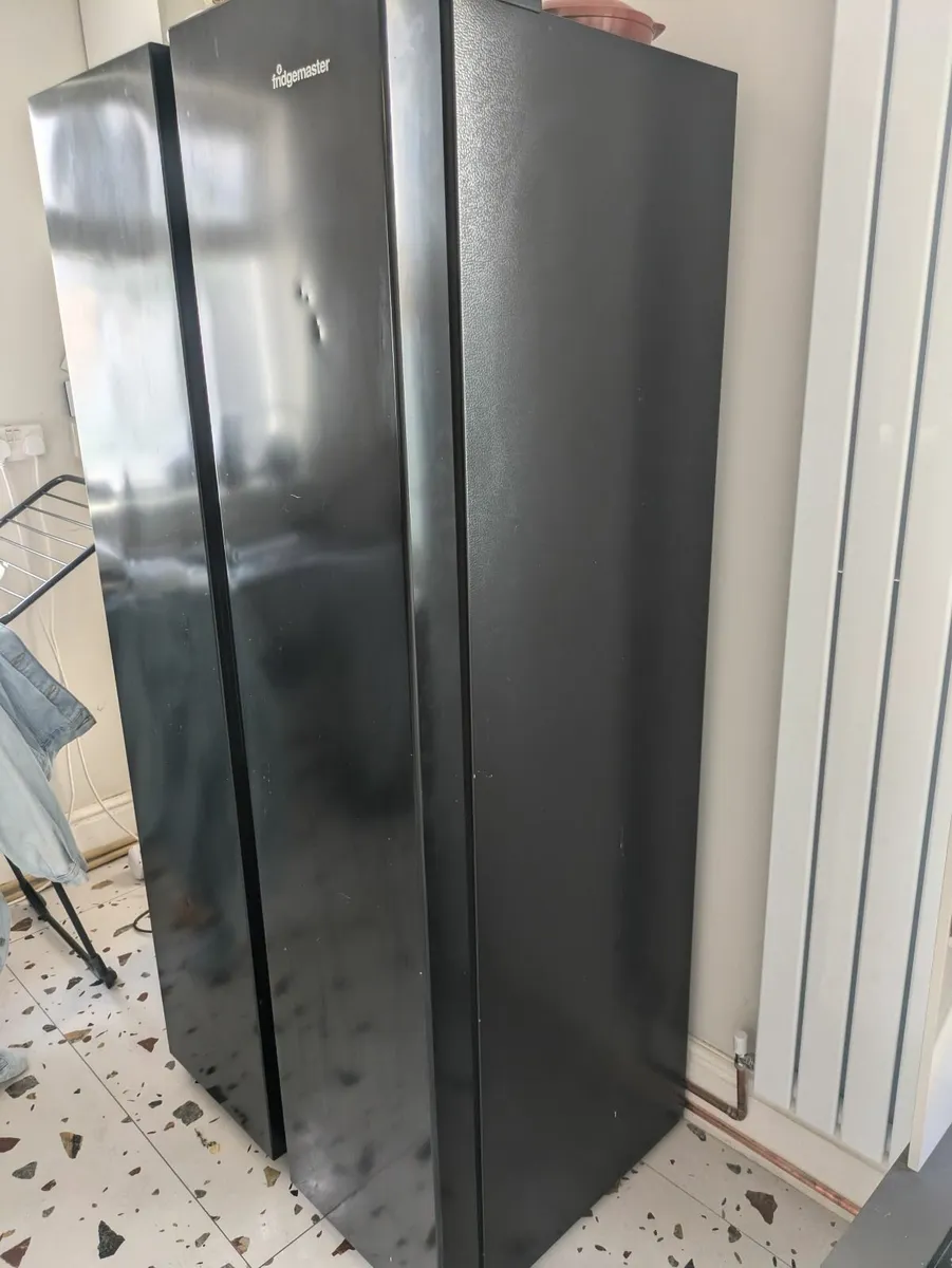 Side by side American style fridge/freezer - Image 1