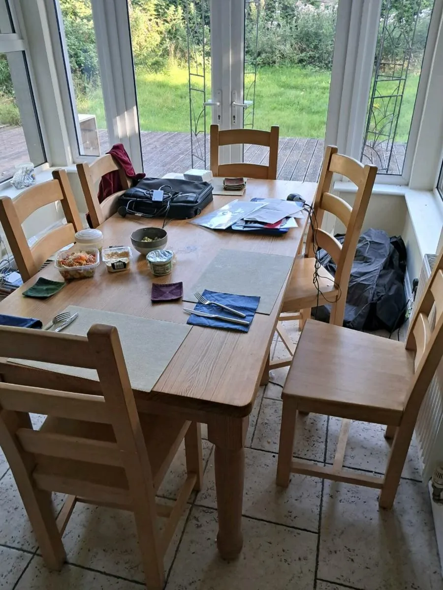 Handcraft Pine Table / 6x Handcrafted pinenchairs - Image 2
