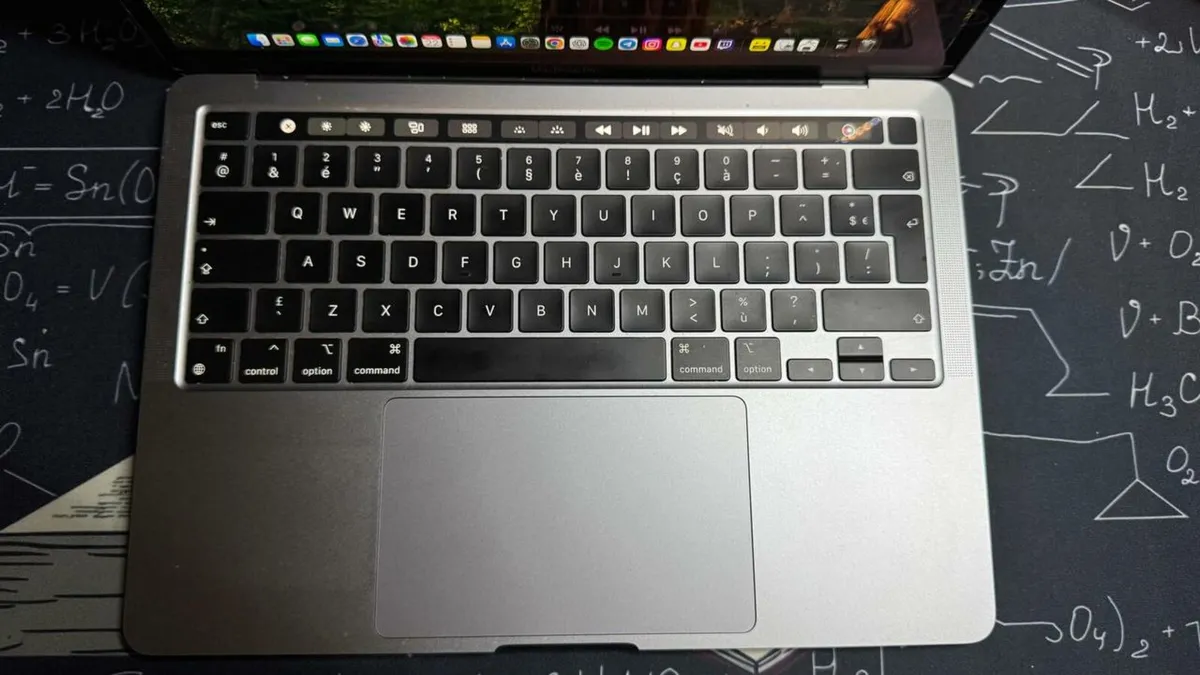 MacBook Pro M1 - Image 3