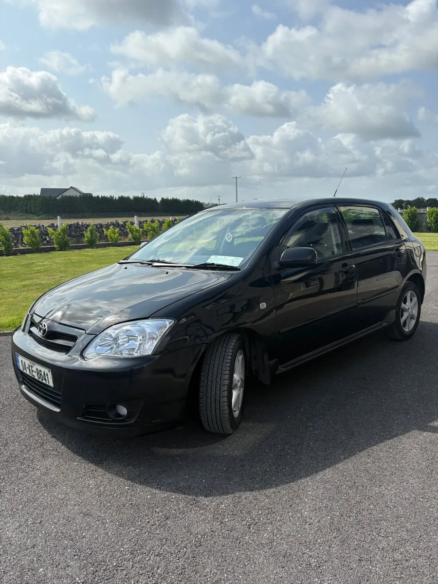 Toyota Corolla 2004 - Image 2