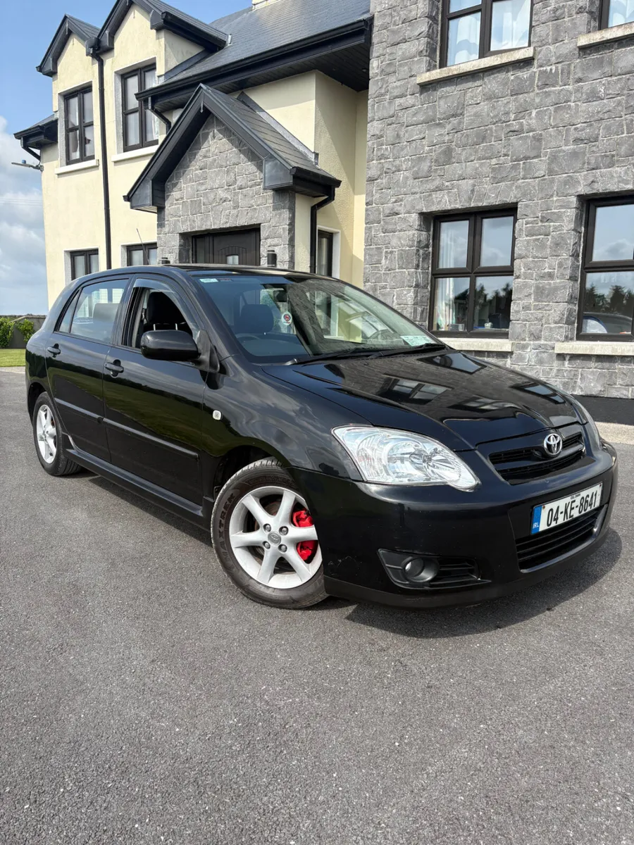 Toyota Corolla 2004 - Image 1