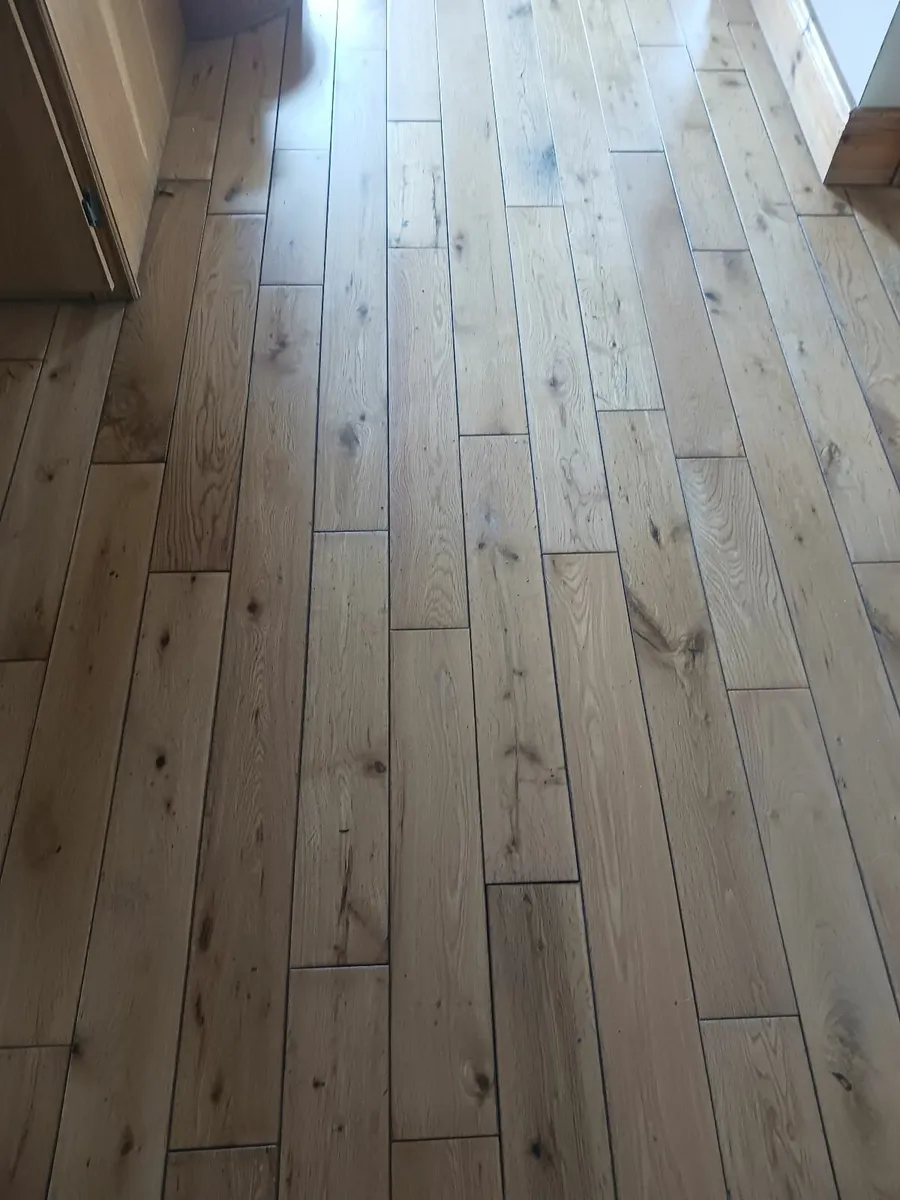 Wooden flooring - Image 3