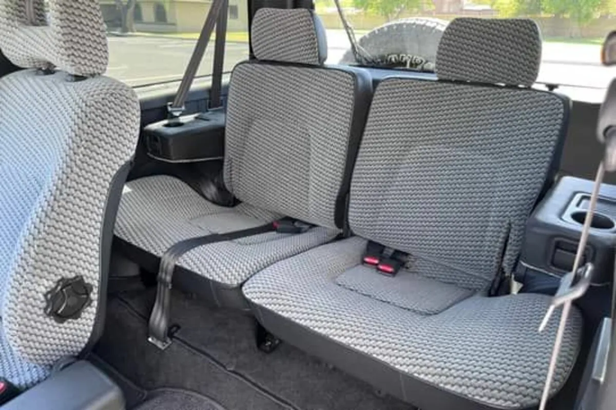 Mitsubishi Pajero MK2 Interior (Cloth) - Image 2
