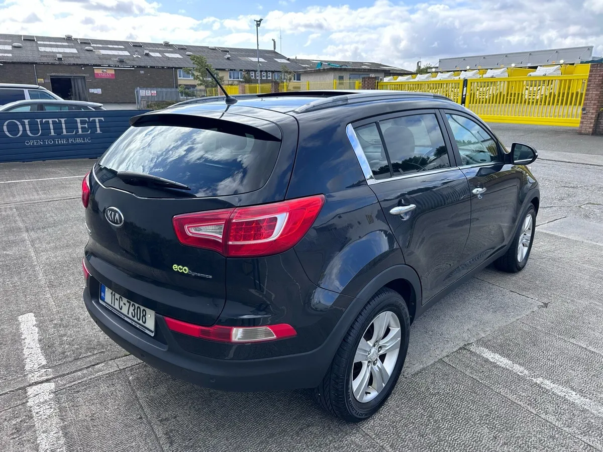 Kia sportage 1.7 CRDI Glass Roof NEW NCT - Image 2