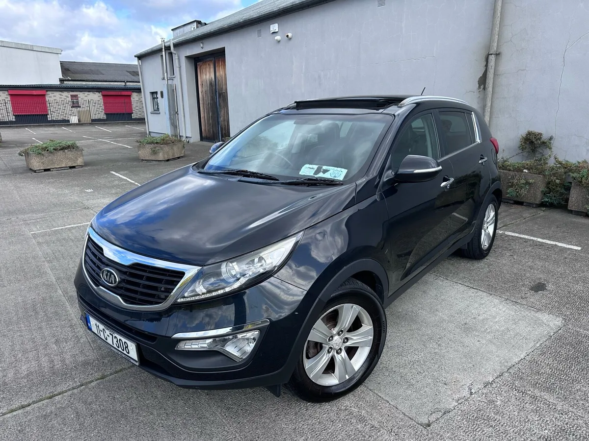 Kia sportage 1.7 CRDI Glass Roof NEW NCT - Image 3