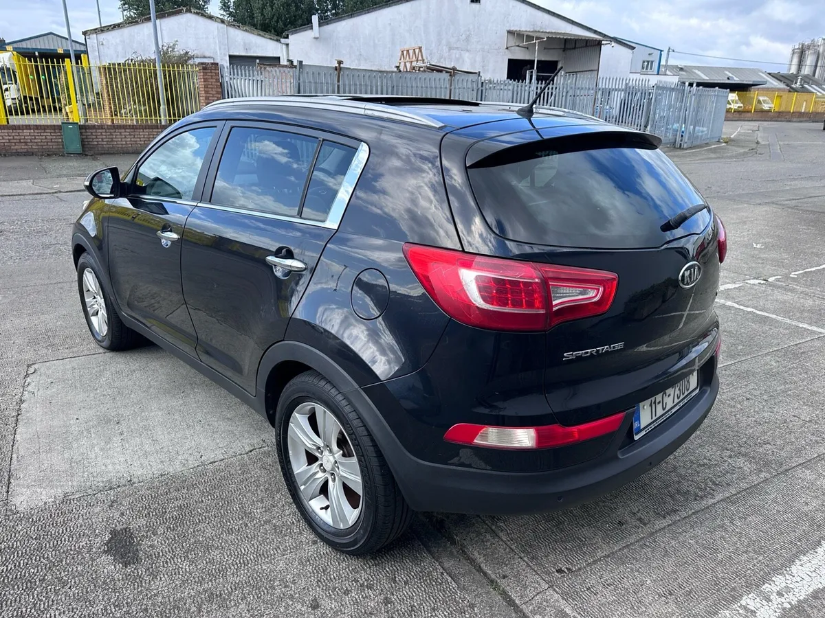 Kia sportage 1.7 CRDI Glass Roof NEW NCT - Image 4