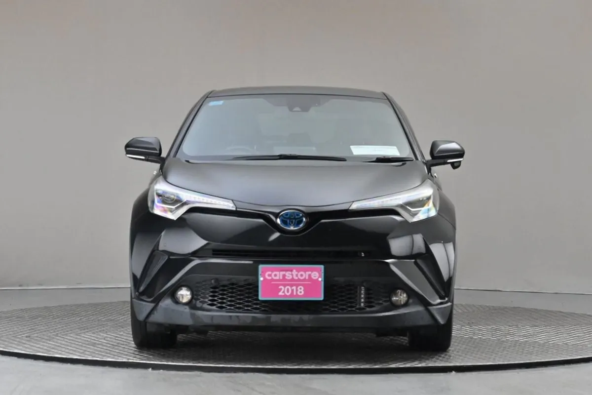 Toyota C-HR 1.8 Hybrid  half Leather reverse Cam - Image 2