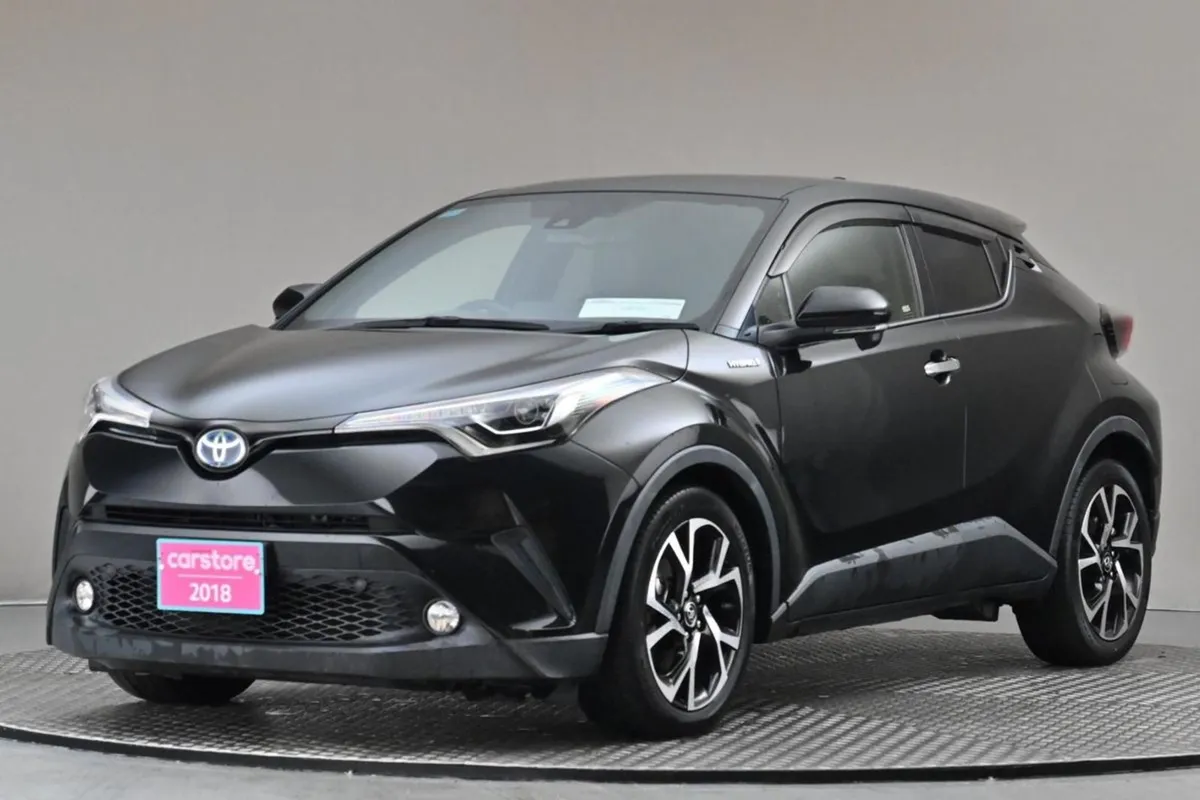 Toyota C-HR 1.8 Hybrid  half Leather reverse Cam - Image 3