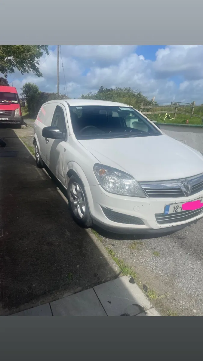 Vauxhall Astra 2012 - Image 1
