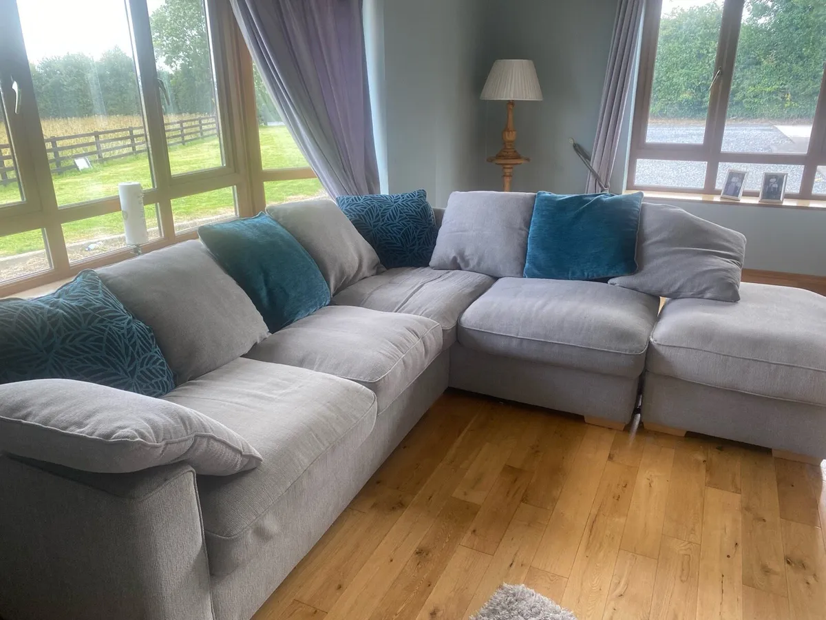 L shaped Sofa and swivel chair - Image 1