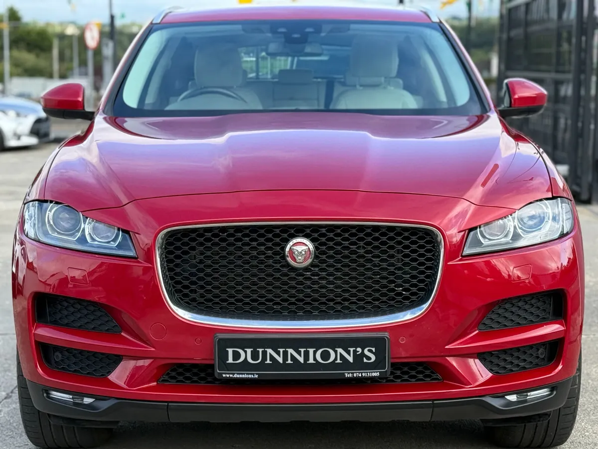 Jaguar F-Pace, 2016, 2.0 D AWD PORTFOLIO 5DR AUTO - Image 2