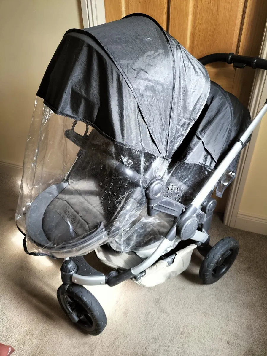 Child Buggy and Pram - Image 1