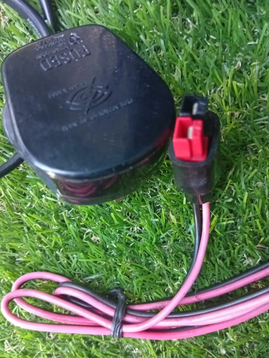 Universal golf glider battery charger 12volt - Image 3