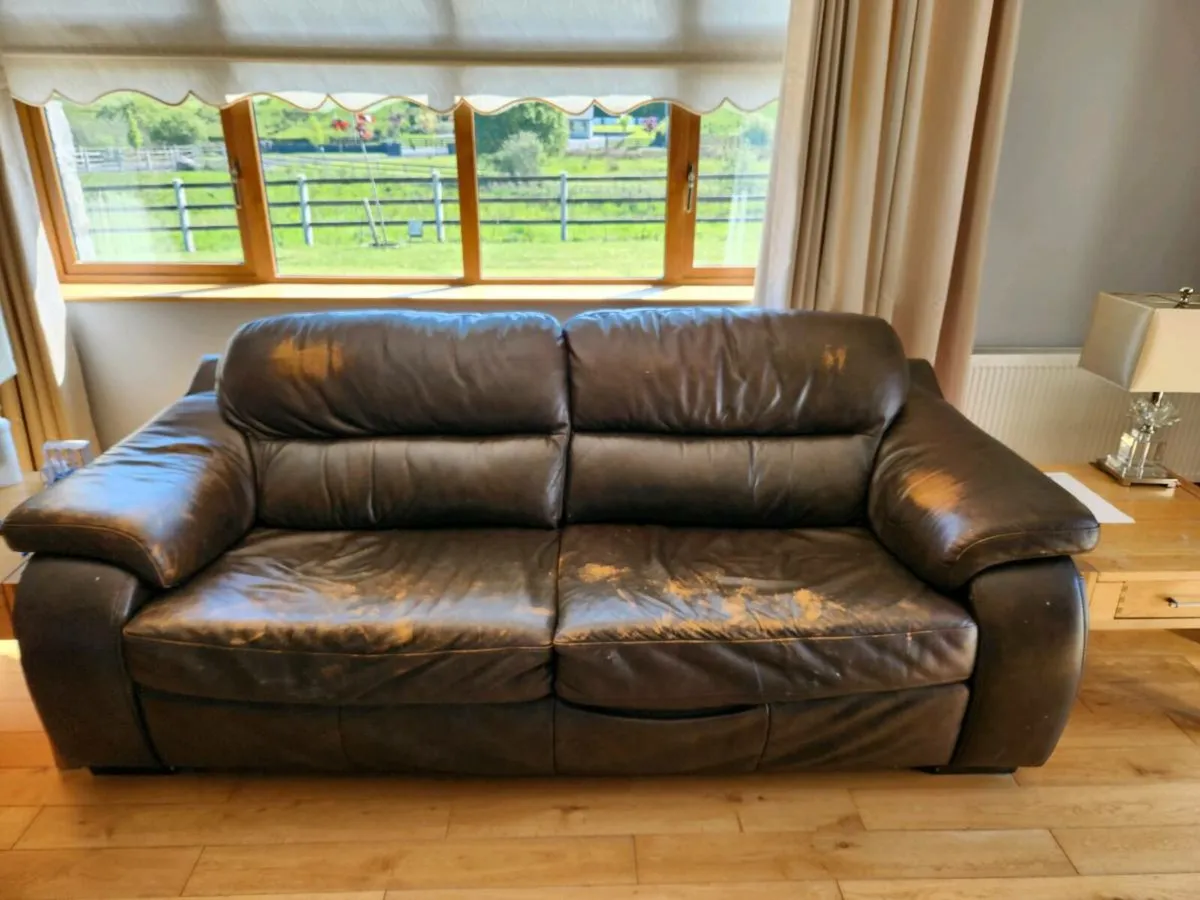 Couch - Image 2