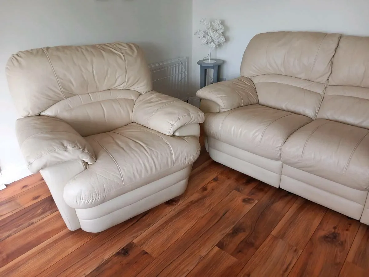 Cream Leather couch - Image 3