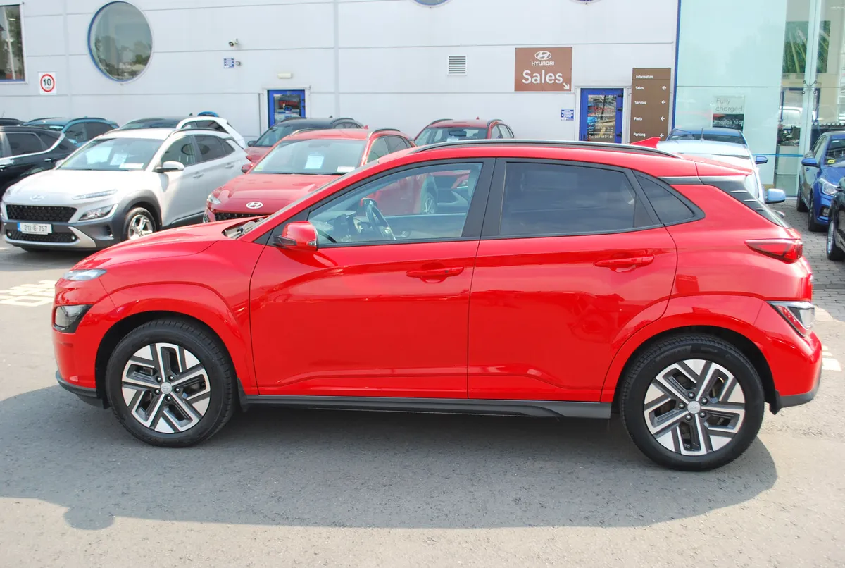 Hyundai KONA 2022 - Image 2