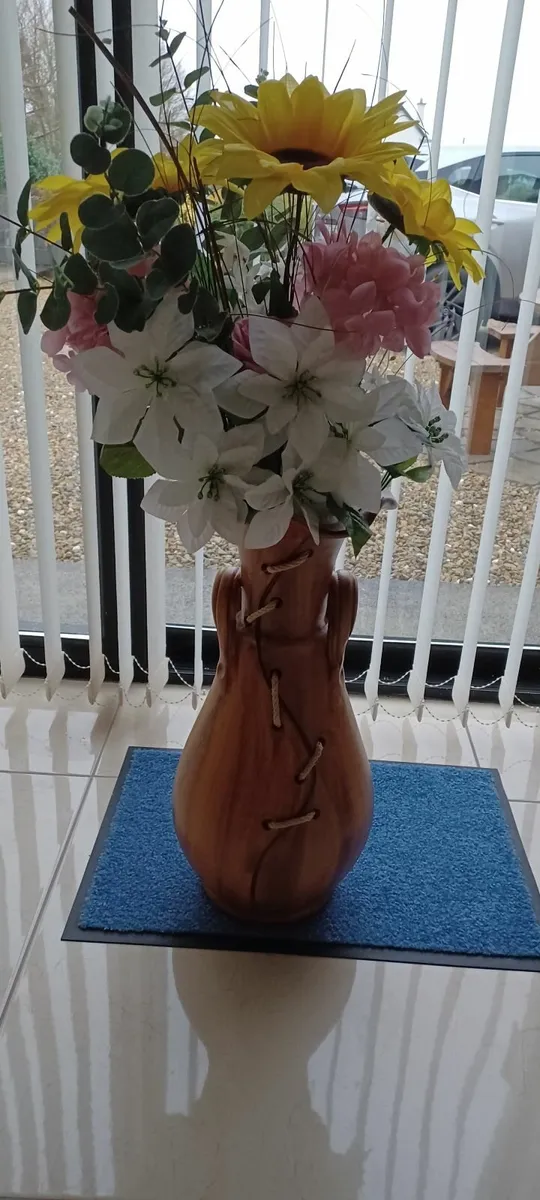 LARGE ORNAMENTAL FOLOWERS AND POT - Image 1