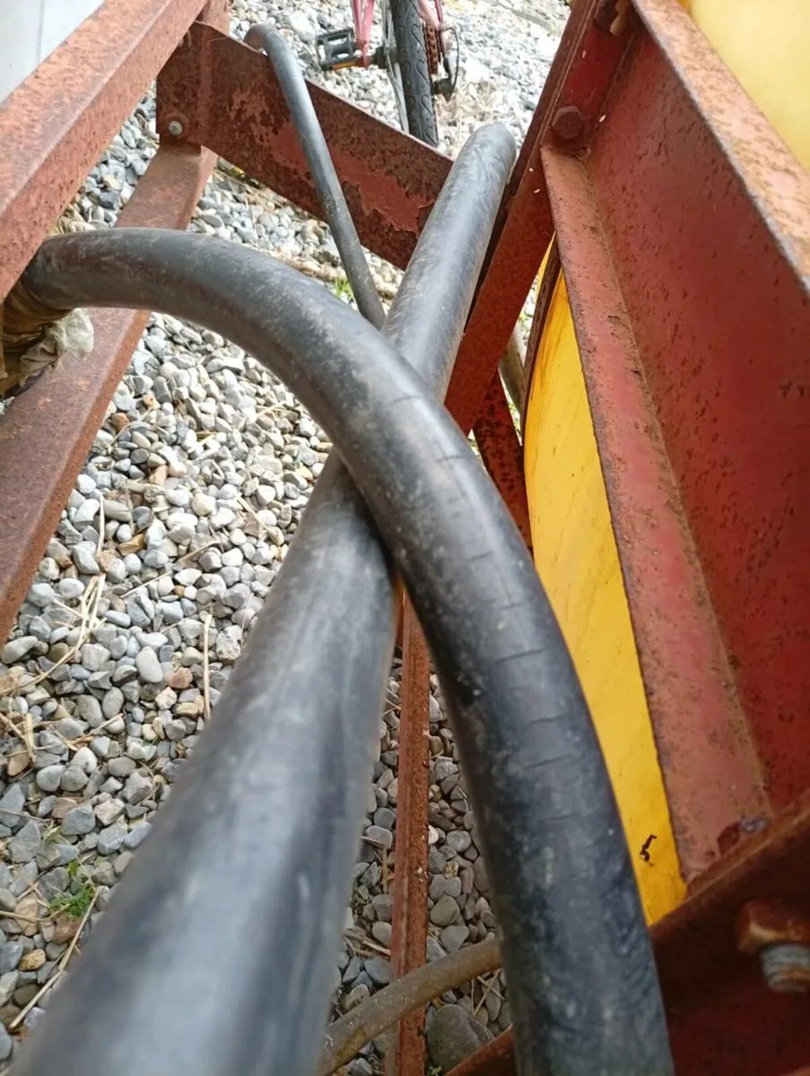 Tractor sprayer - Image 3