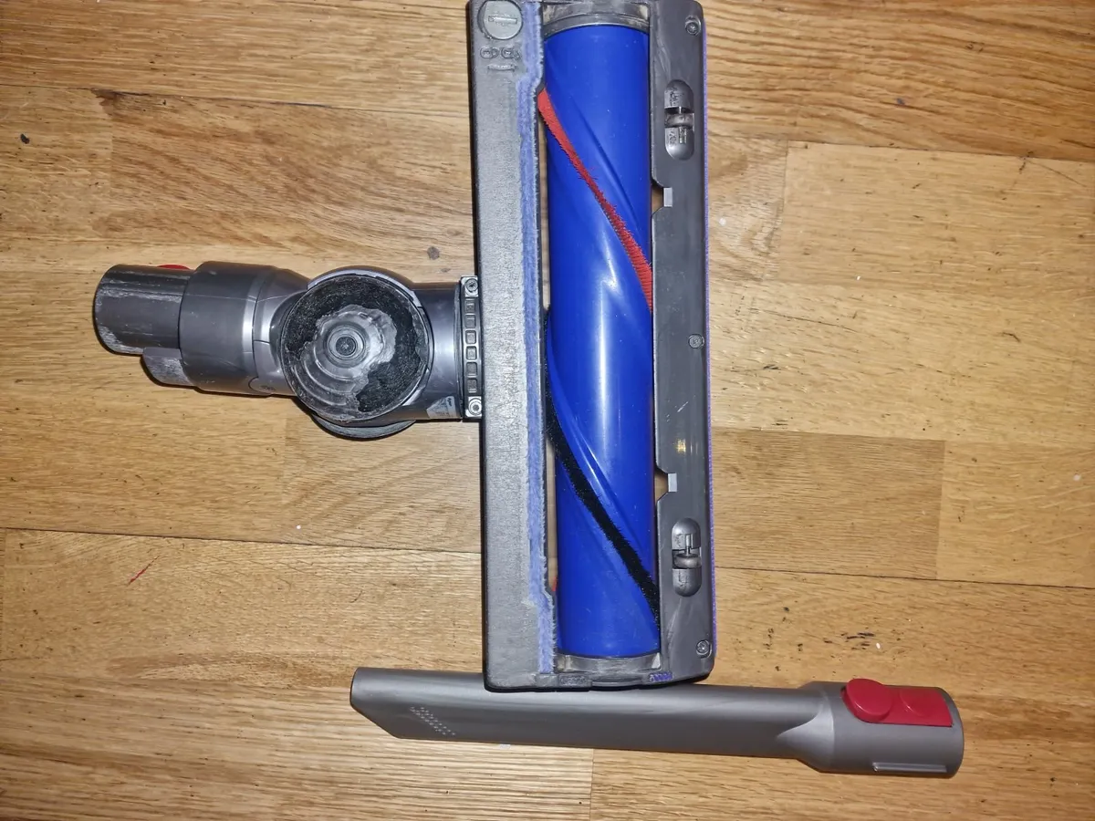 Dyson v10 - Image 4