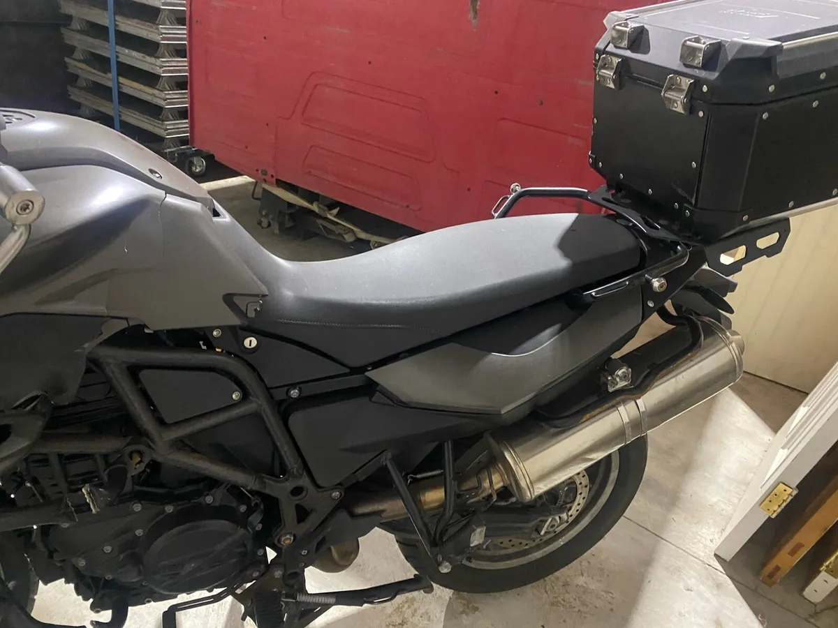 BMW gs f700 motor bike crashed - Image 4