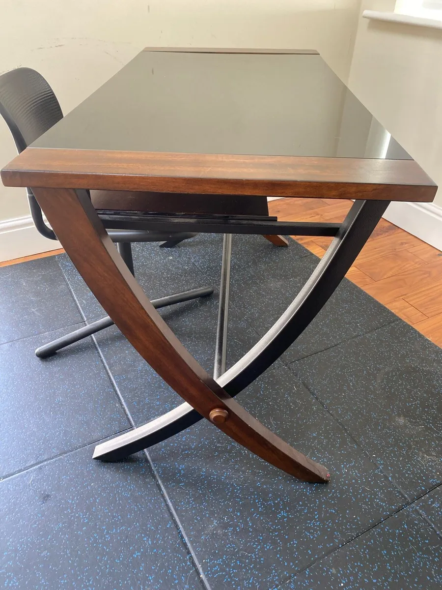 Study desk and chair - Image 3