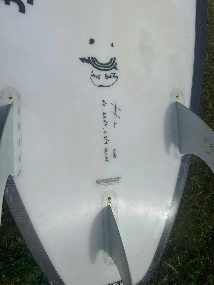 Haydenshapes Love Buzz Surfboard 6'2 - Image 2