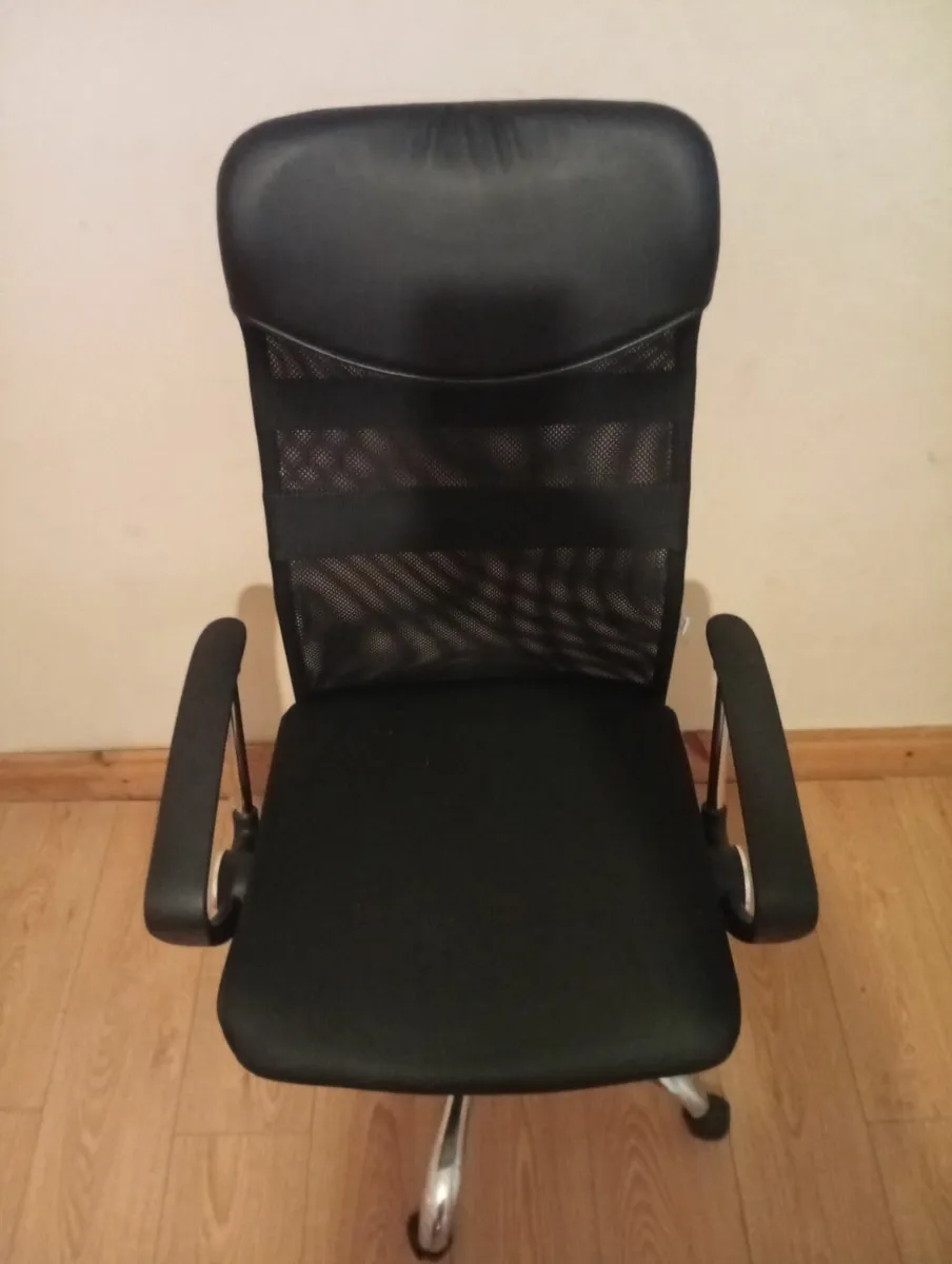 Professional Computer office chair 3months old - Image 3