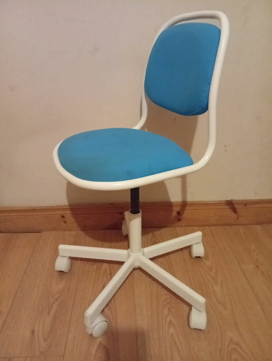 Quality Kids Computer swivel chair 1month old - Image 1