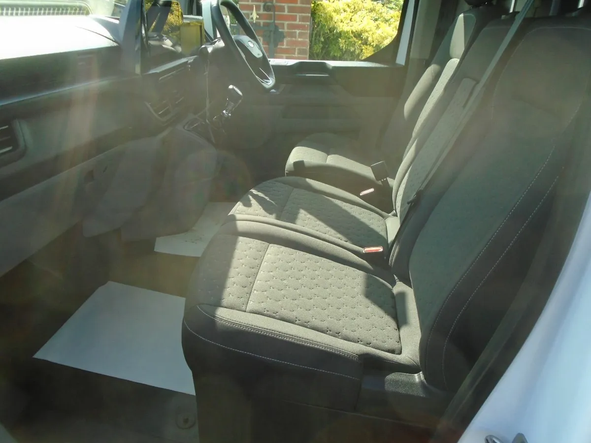 2024 Ford Transit Custom LWB LIMITED 136HP - Image 4
