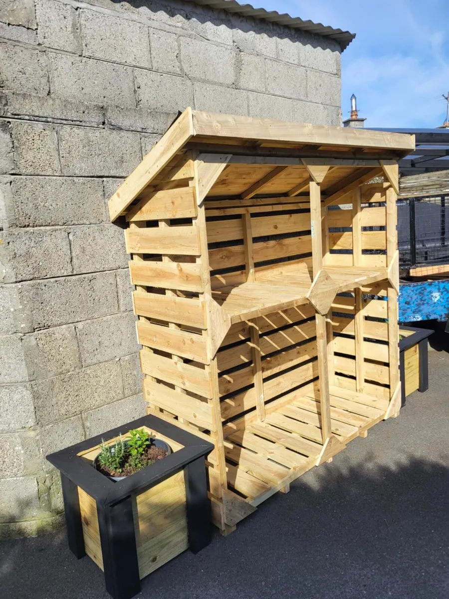 Logstores with shelf - Image 2