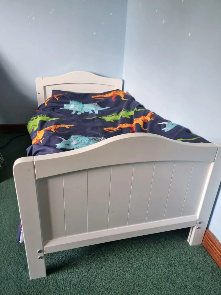 Wooden cot/toddler bed with mattress - Image 4