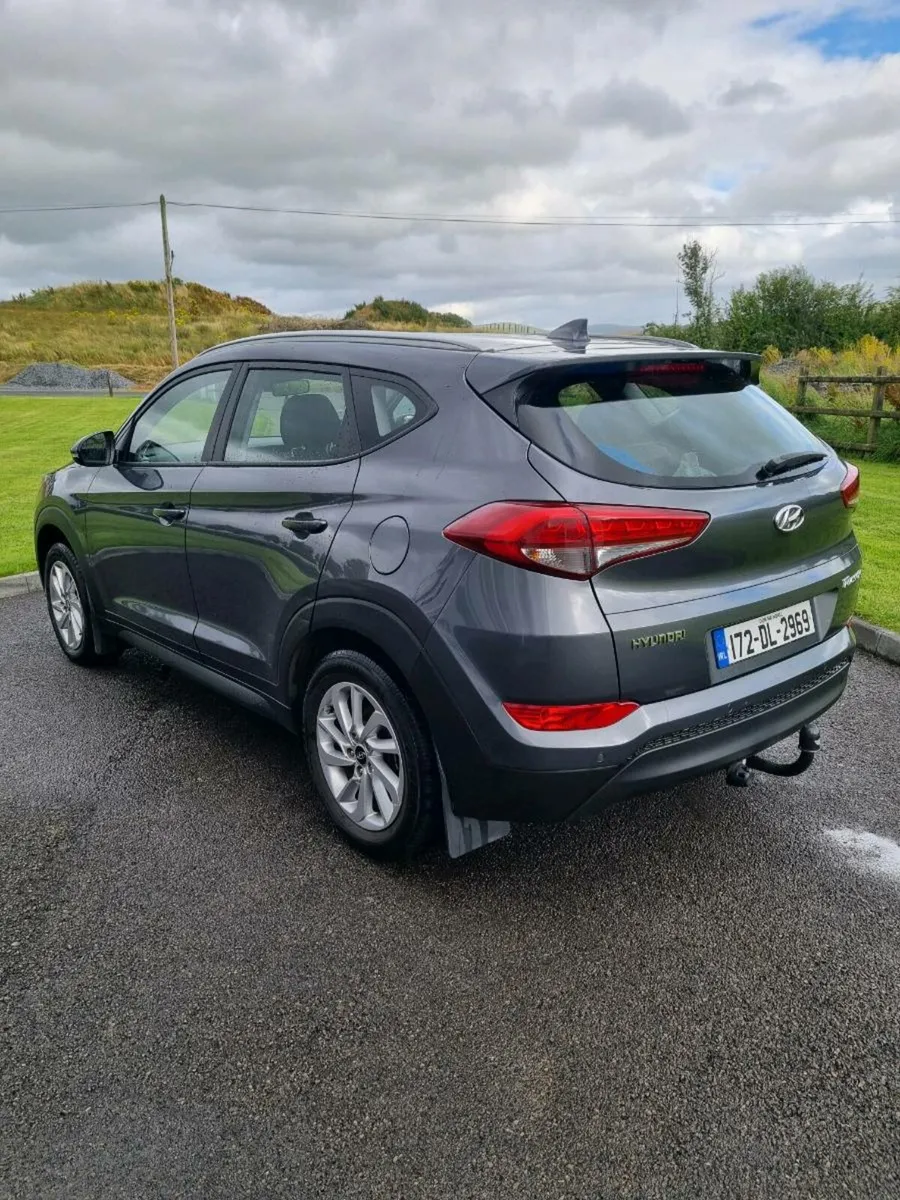 2017 Hyundai Tucson - Image 2