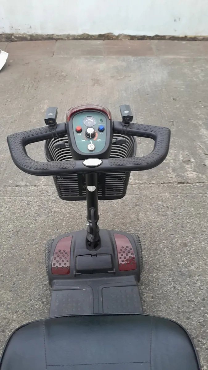 Mobility scooter - Image 1