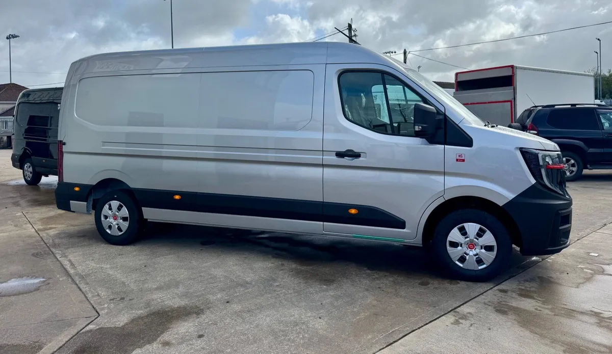 Renault master 170bhp AUTOMATIC - Image 4